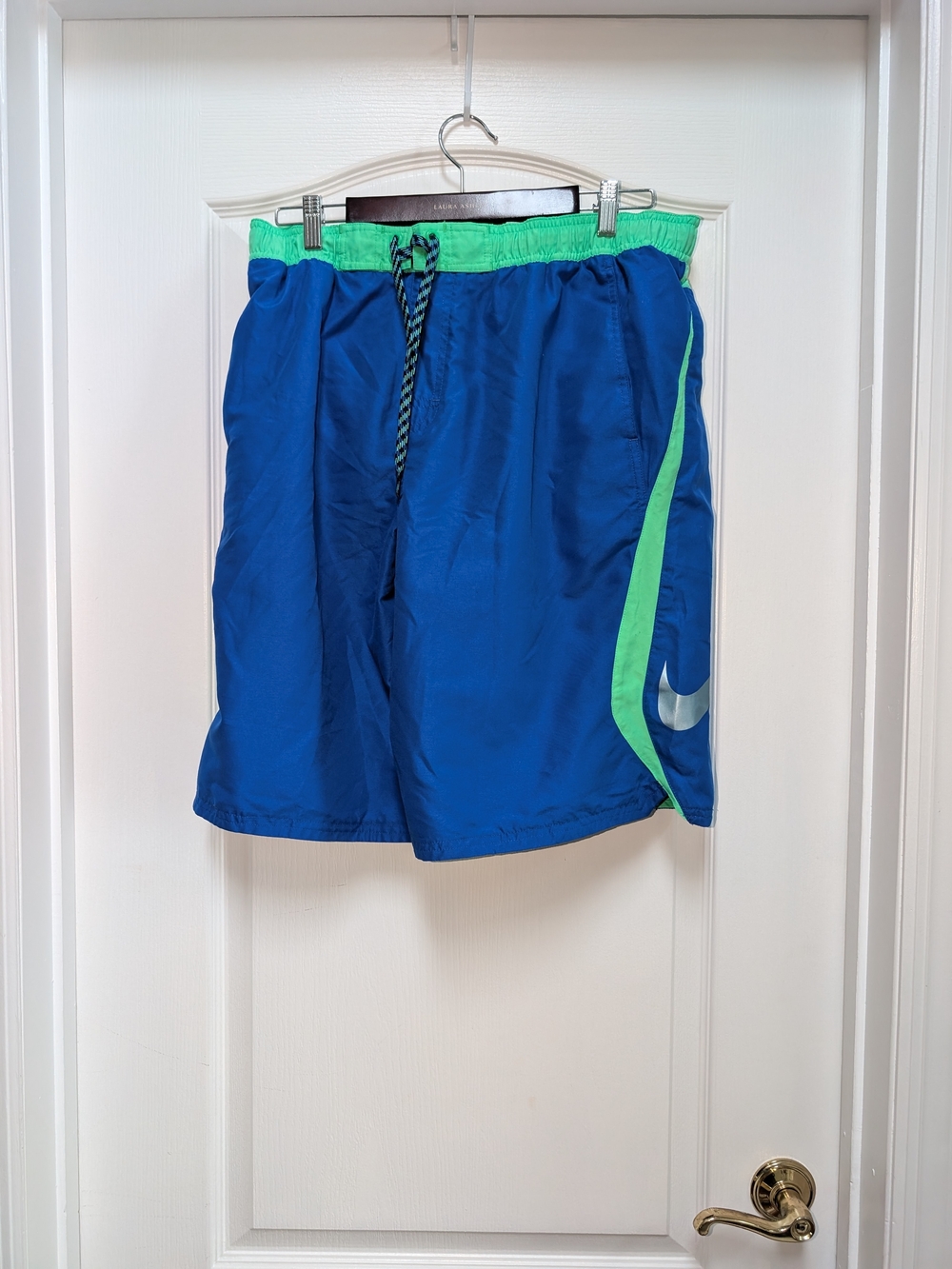 Nike Men’s L Blue Green Colorblock Swim Trunks Swoosh NESS7405